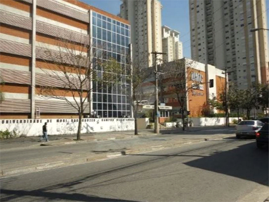 PRÉDIO INTEIRO em VILA LEOPOLDINA