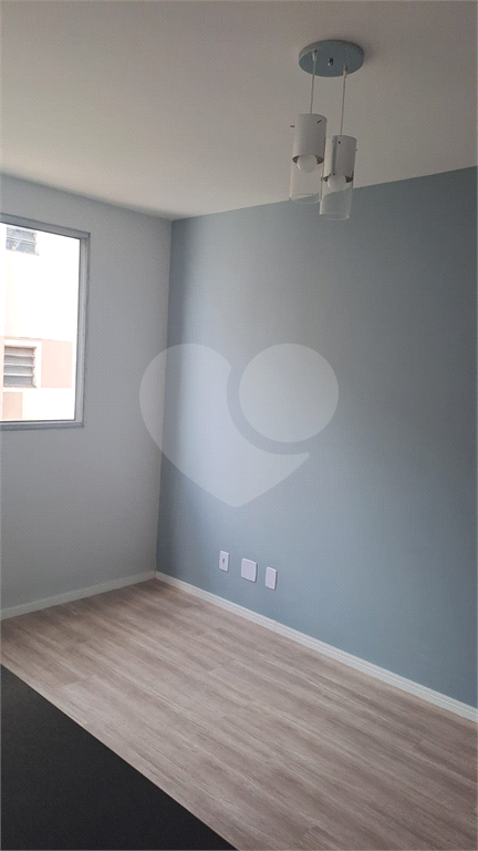 Apartamento à venda com 2 quartos, 47m² - Foto 2