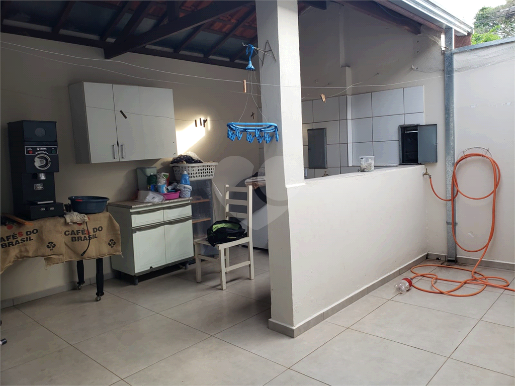 Casa à venda com 2 quartos, 240m² - Foto 6