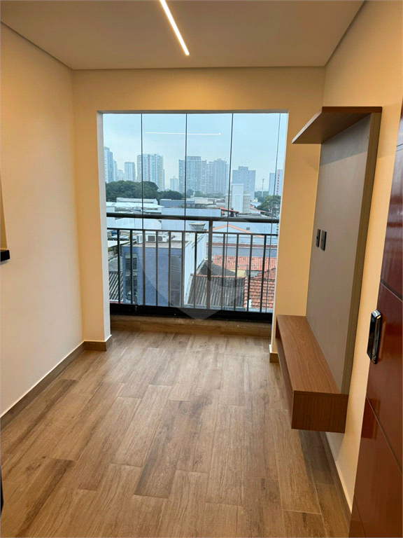 APARTAMENTO em TATUAPÉ