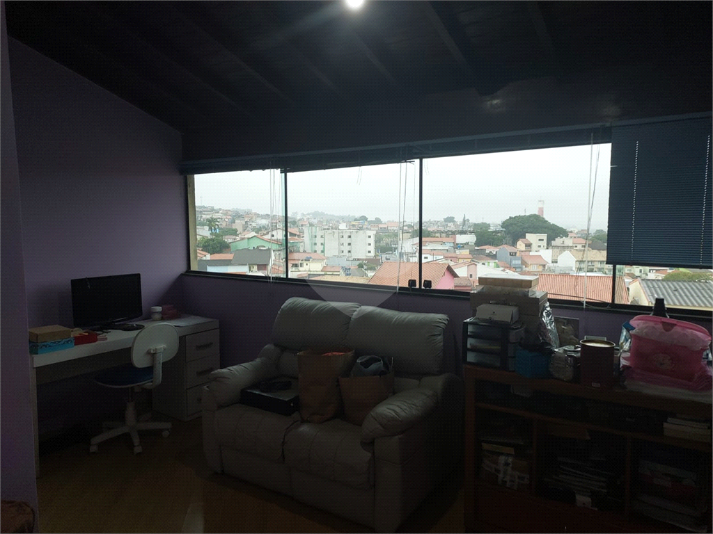 SOBRADO em ITAQUERA