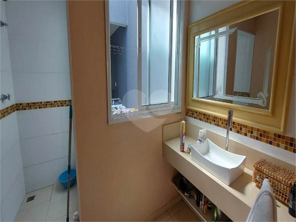Lindo sobrado em condominio fechado 
