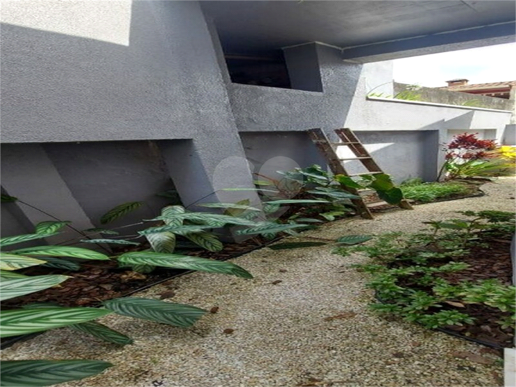 Lindo sobrado em condominio fechado 