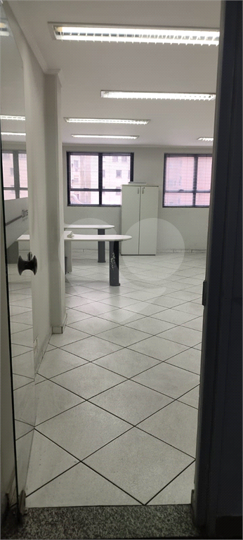 Oportunidade Única: Prédio Comercial no Coração do Centro Histórico de São Paulo