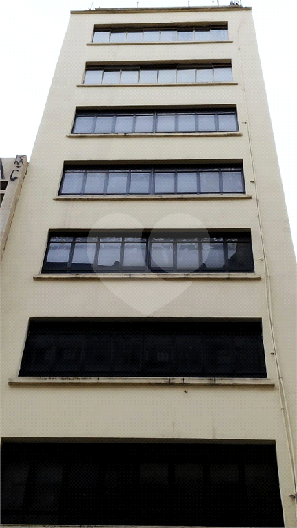 Oportunidade Única: Prédio Comercial no Coração do Centro Histórico de São Paulo