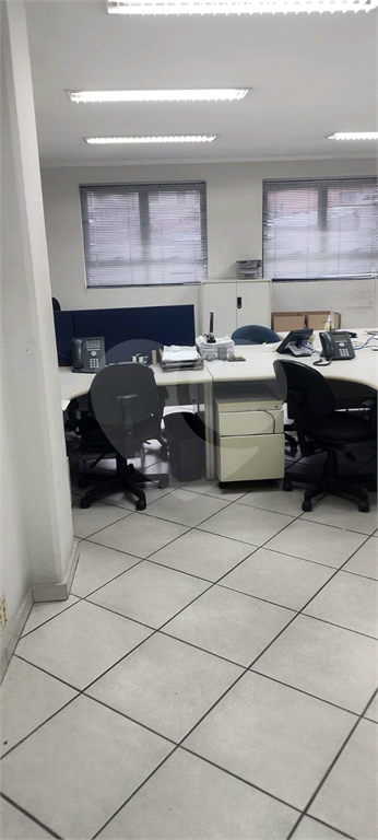 Oportunidade Única: Prédio Comercial no Coração do Centro Histórico de São Paulo
