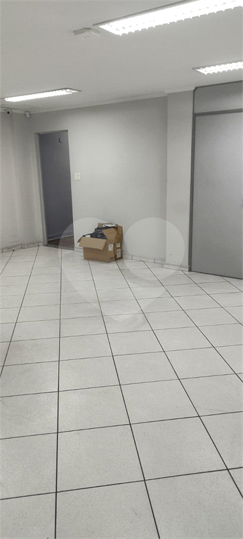 Oportunidade Única: Prédio Comercial no Coração do Centro Histórico de São Paulo