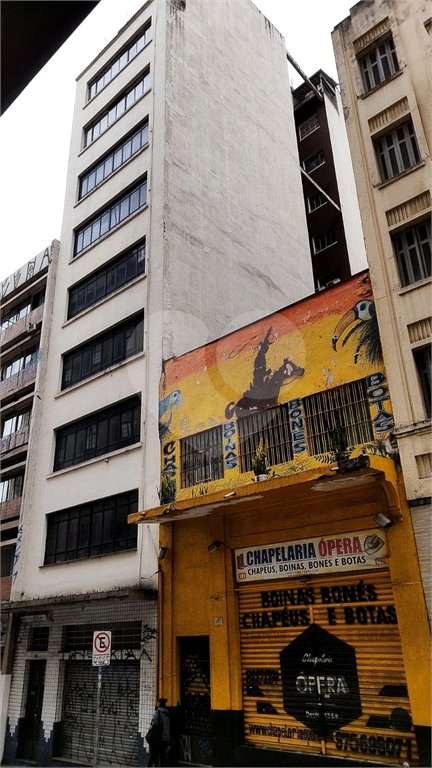 Oportunidade Única: Prédio Comercial no Coração do Centro Histórico de São Paulo