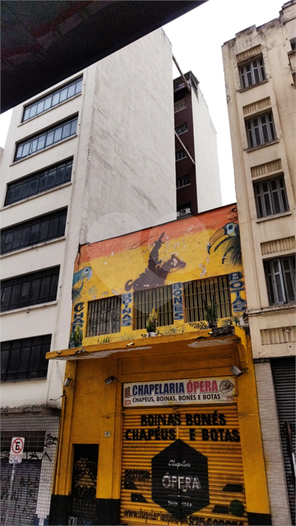 Oportunidade Única: Prédio Comercial no Coração do Centro Histórico de São Paulo
