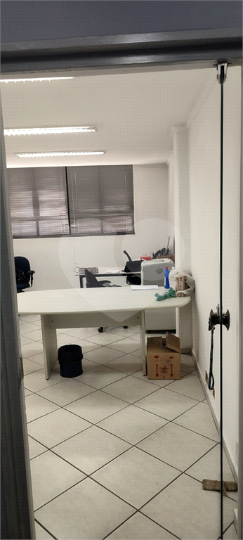 Oportunidade Única: Prédio Comercial no Coração do Centro Histórico de São Paulo