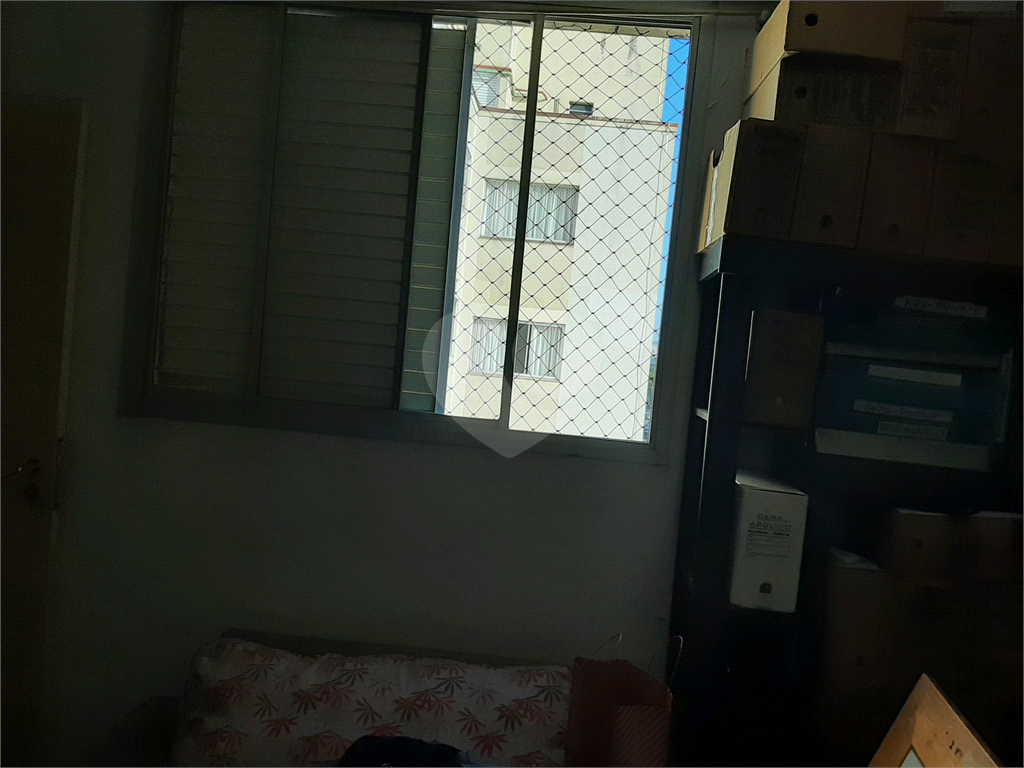 Apartamento com 112m2 de área construída com 2 quartos, 2 banheiros, 1 sala e 1 vaga de garagem