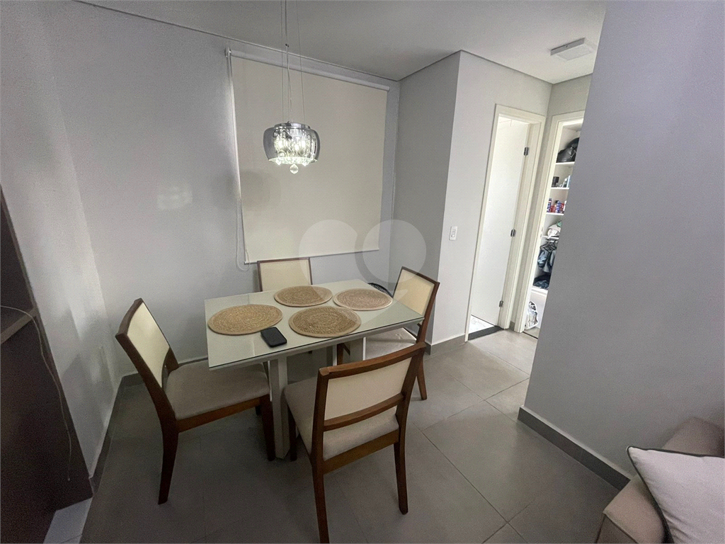 Apartamento à venda com 2 quartos, 38m² - Foto 17