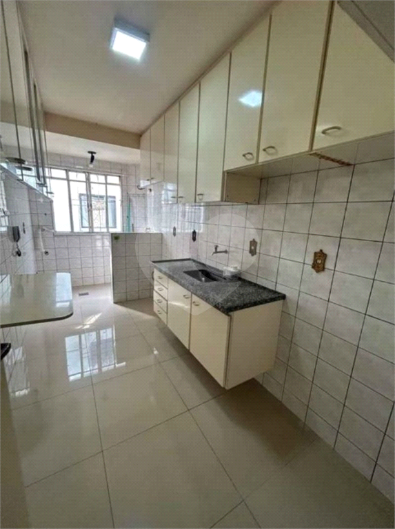 Apartamento à venda com 2 quartos, 60m² - Foto 1