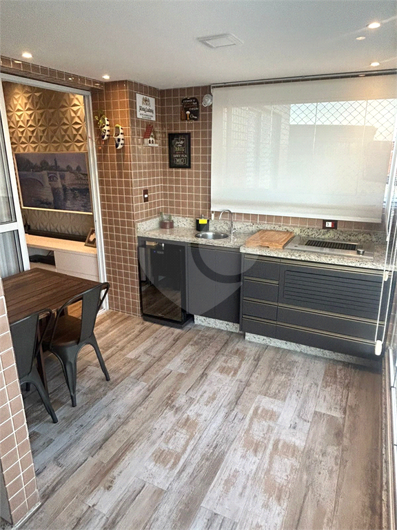 APARTAMENTO em PARADA INGLESA