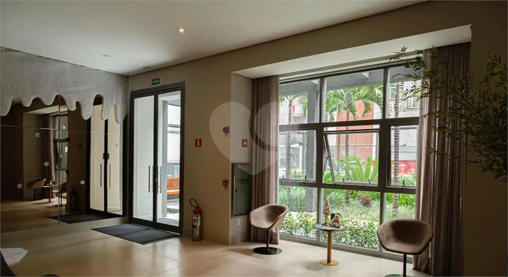 APARTAMENTO em CENTRO