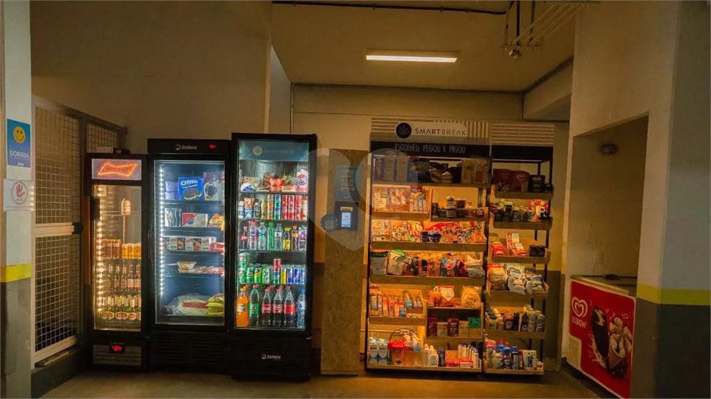 APARTAMENTO em CENTRO