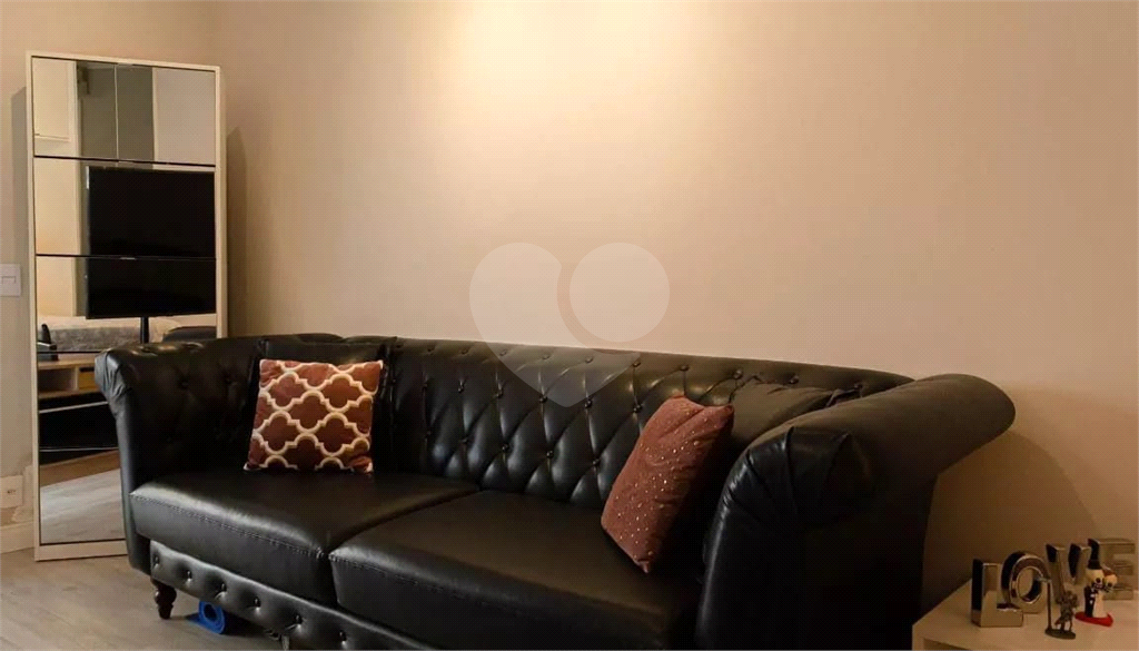 APARTAMENTO em CENTRO