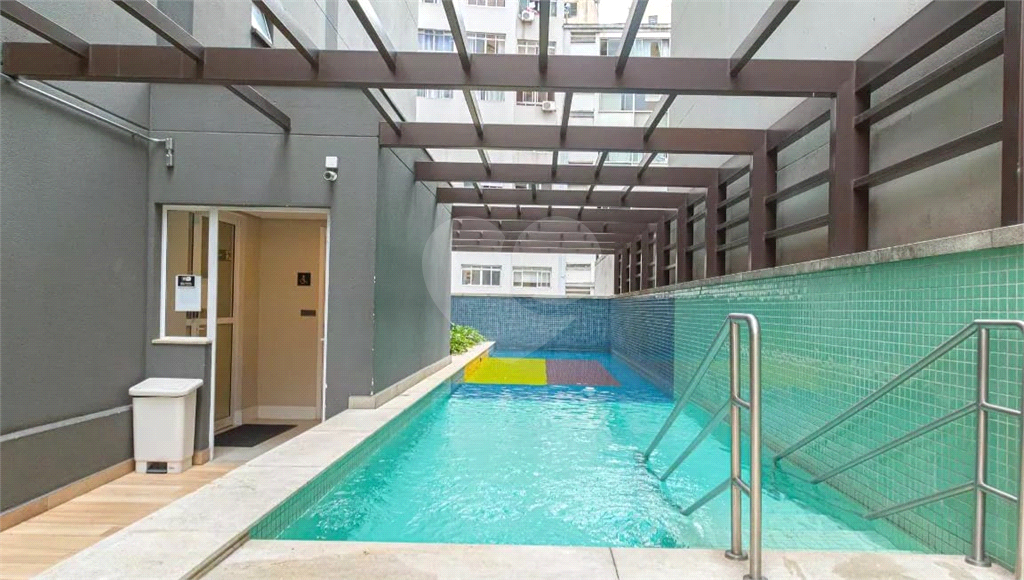 APARTAMENTO em CENTRO
