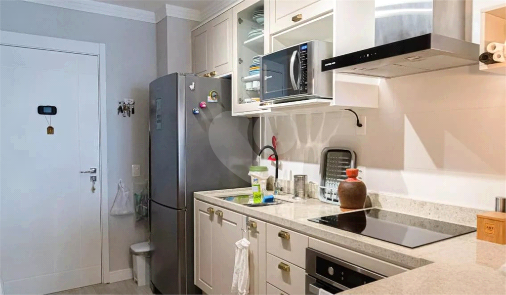 APARTAMENTO em CENTRO