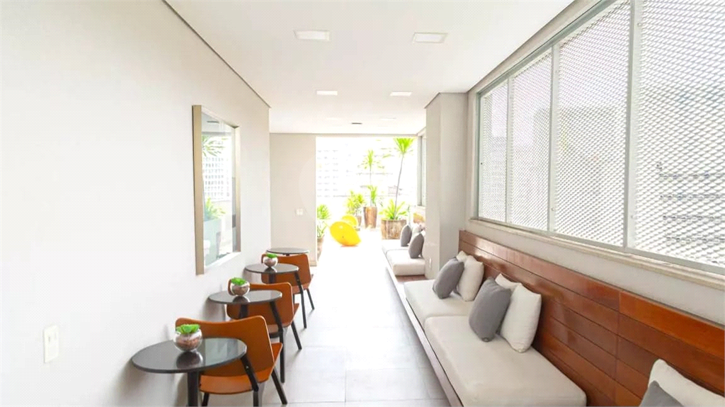 APARTAMENTO em CENTRO