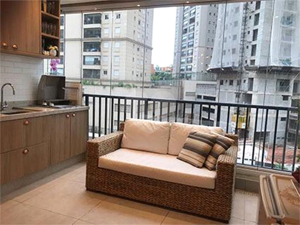 APARTAMENTO À VENDA EM ALPHAVILLE 