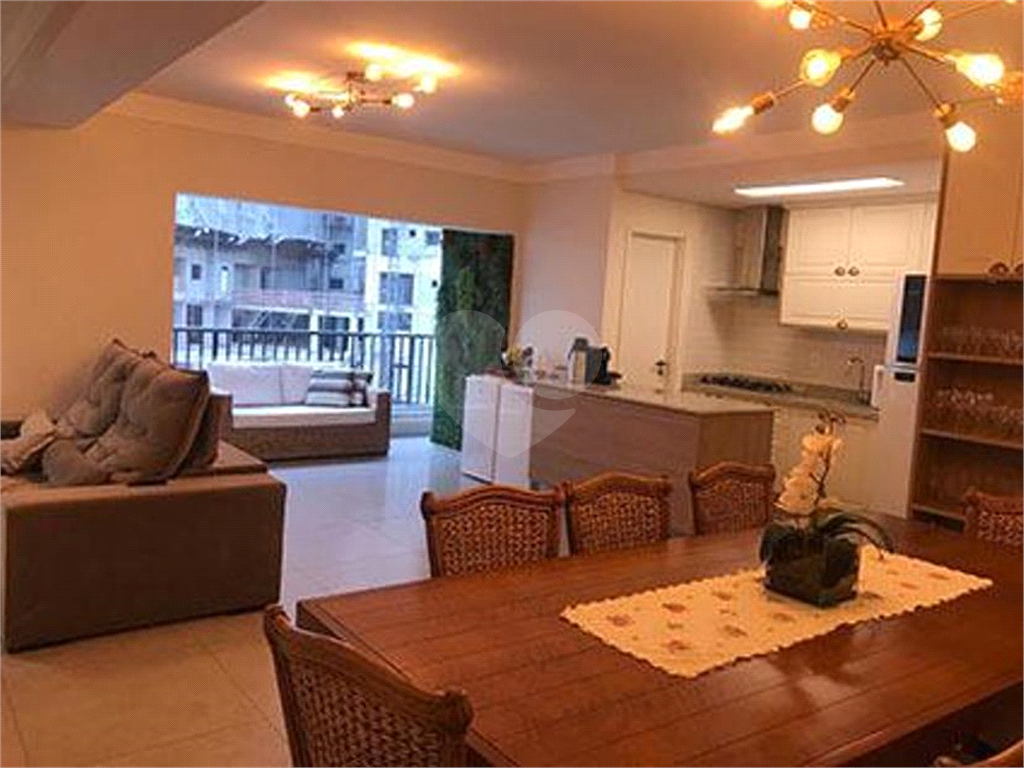 APARTAMENTO À VENDA EM ALPHAVILLE 