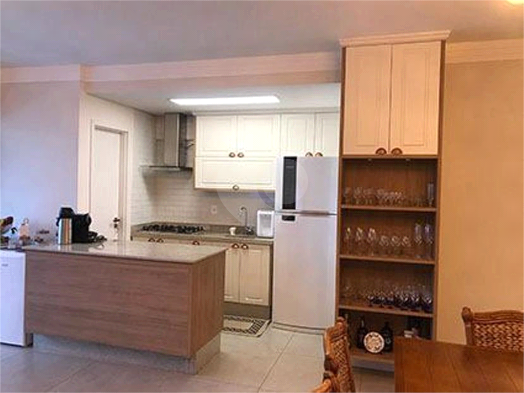 APARTAMENTO À VENDA EM ALPHAVILLE 