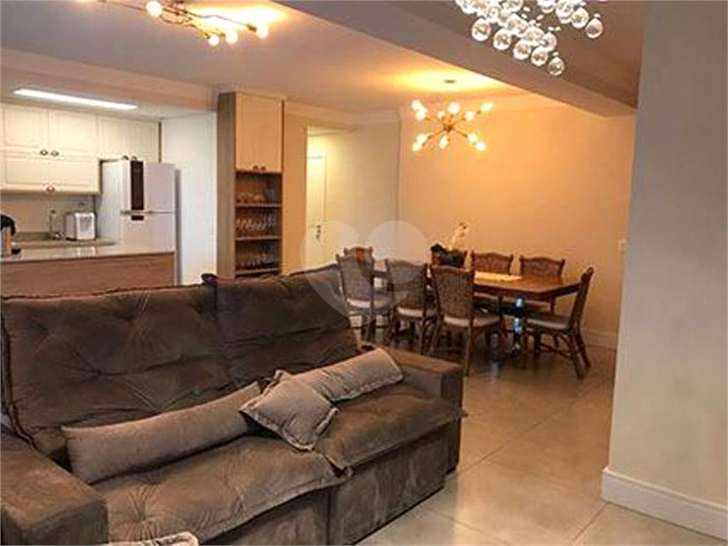 APARTAMENTO À VENDA EM ALPHAVILLE 