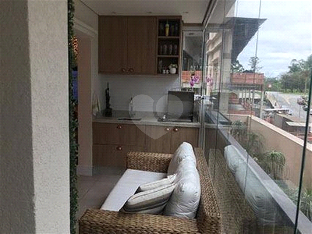 APARTAMENTO À VENDA EM ALPHAVILLE 