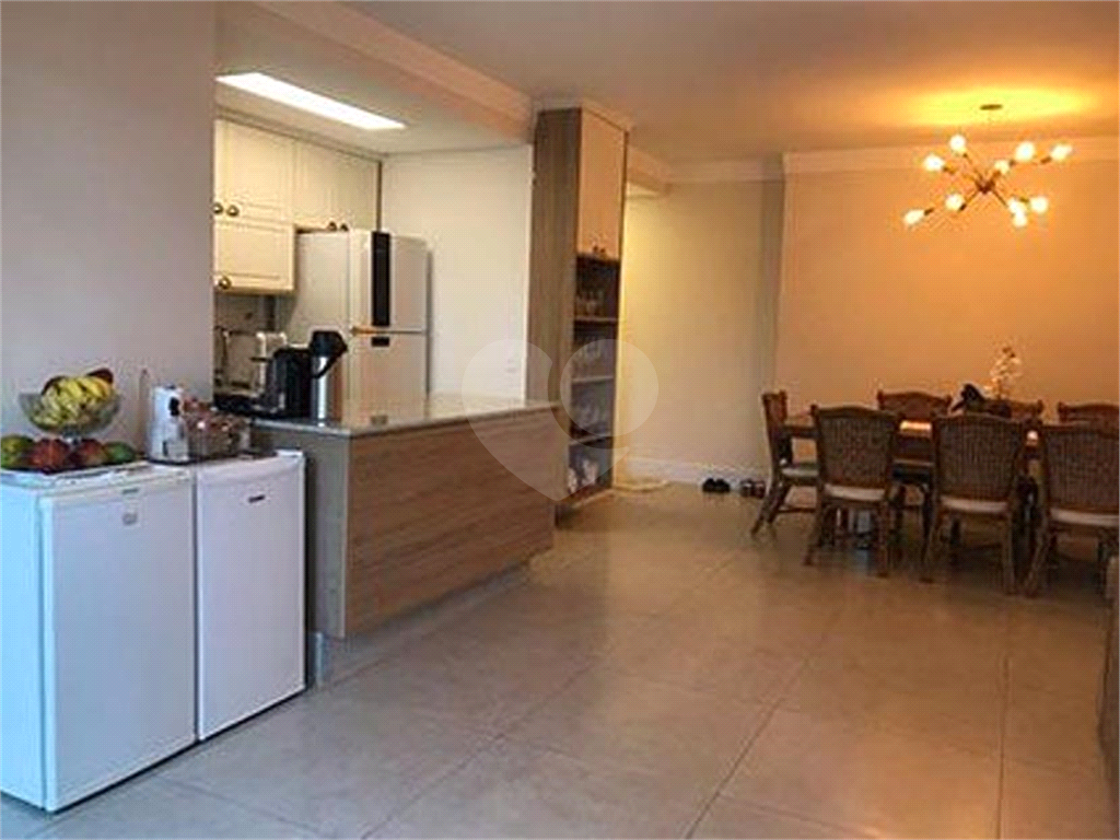 APARTAMENTO À VENDA EM ALPHAVILLE 