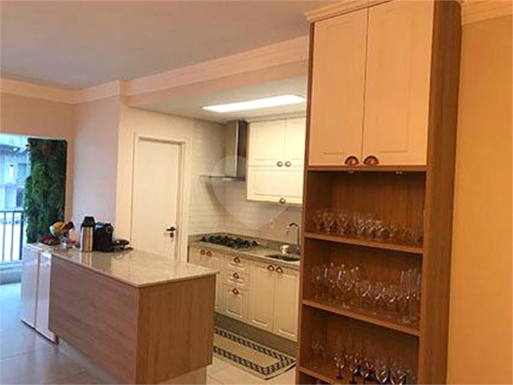 APARTAMENTO À VENDA EM ALPHAVILLE 