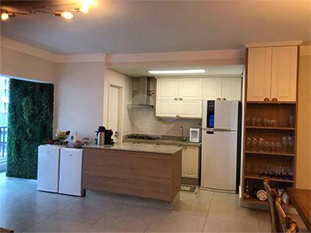 APARTAMENTO À VENDA EM ALPHAVILLE 