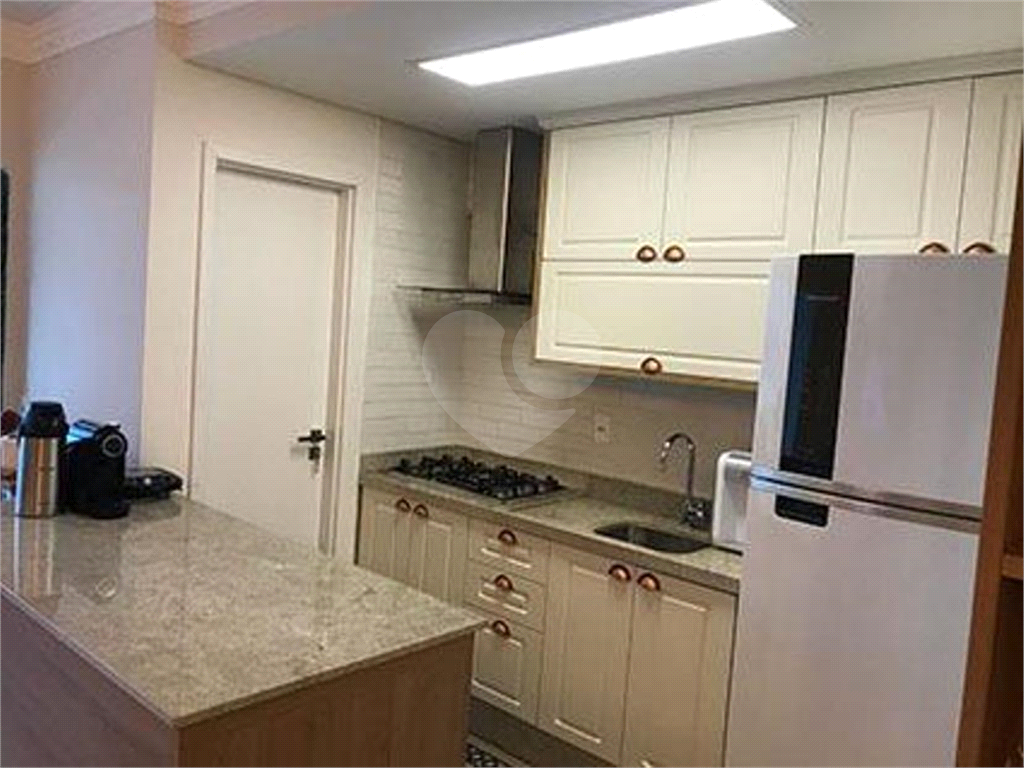 APARTAMENTO À VENDA EM ALPHAVILLE 