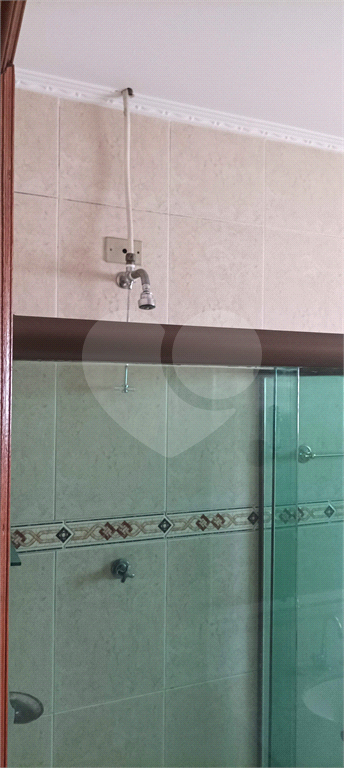 VENDE-SE SOBRADO COM 3 DORM, 1 SUITE, EDICULA COM 2 APARTAMENTOS E DUAS VAGAS NA PEDRO BUENO