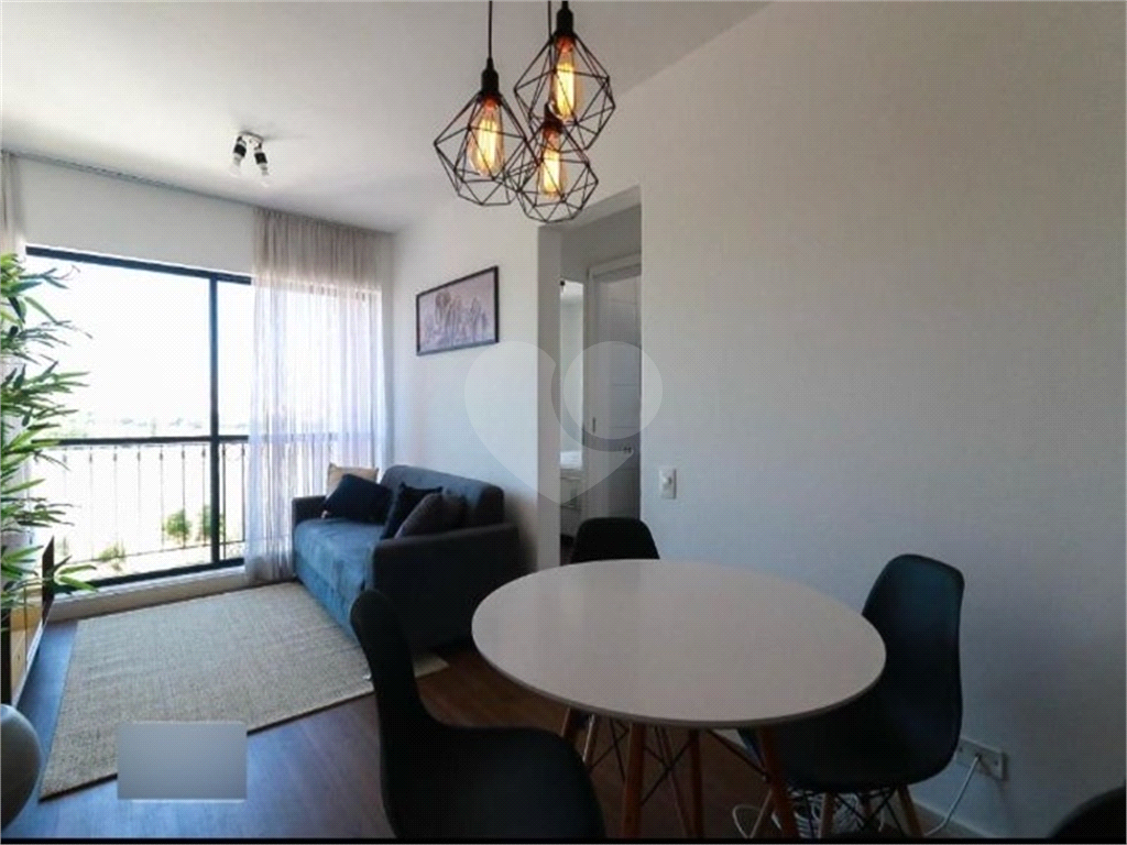 Apartamento de 2 quartos com garagem coberta no Butantã, localização privilegiada. 