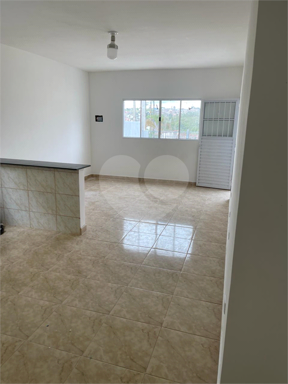 Apartamento para alugar com 3 quartos, 80m² - Foto 3