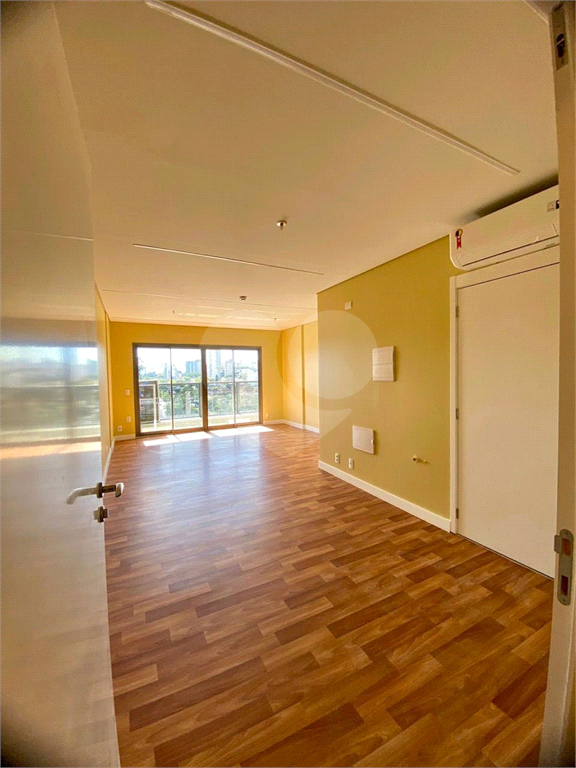Conjunto comercial para venda ou  locação em Moema.