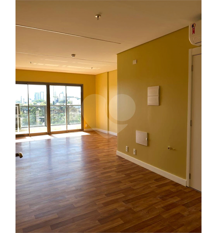 Conjunto comercial para venda ou  locação em Moema.