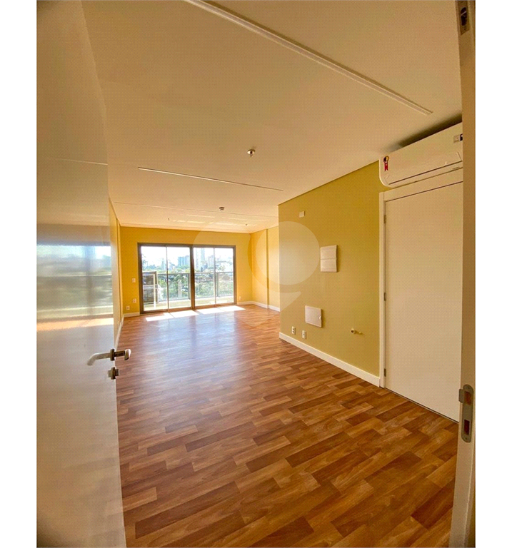 Conjunto comercial para venda ou  locação em Moema.