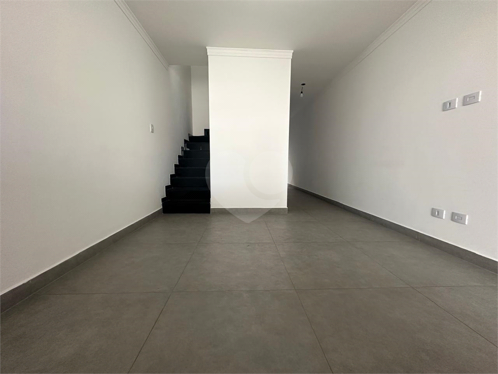 Sobrado recém construído com plantão - Santa Teresinha - 3 quartos 2 vagas