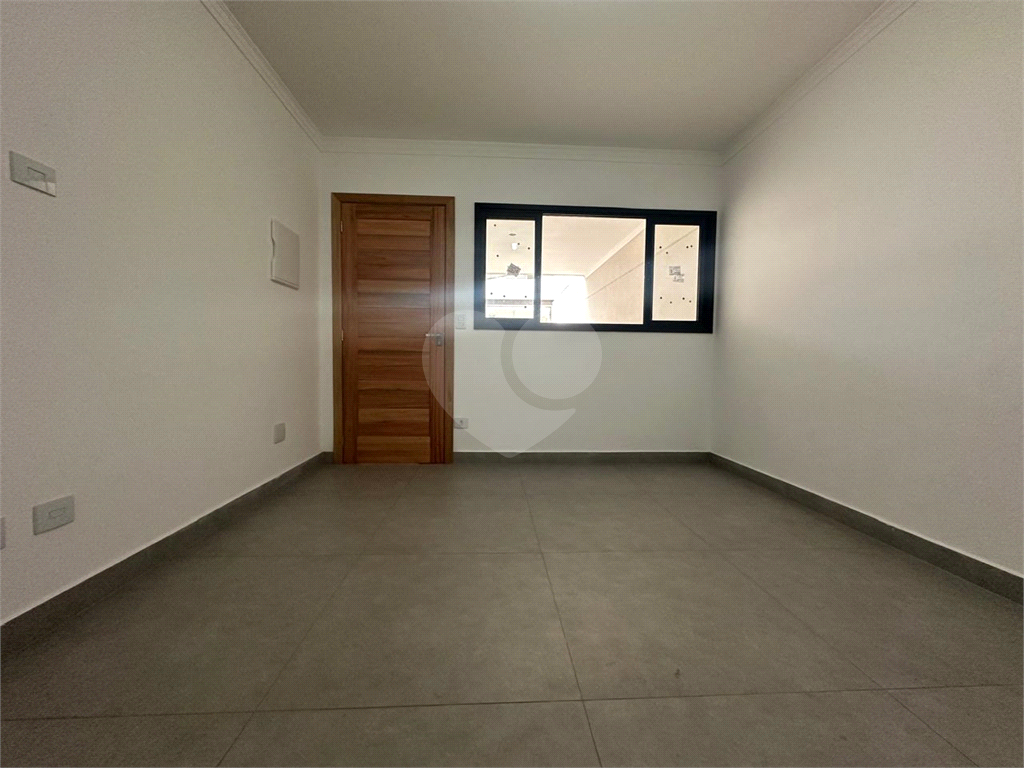 Sobrado recém construído com plantão - Santa Teresinha - 3 quartos 2 vagas