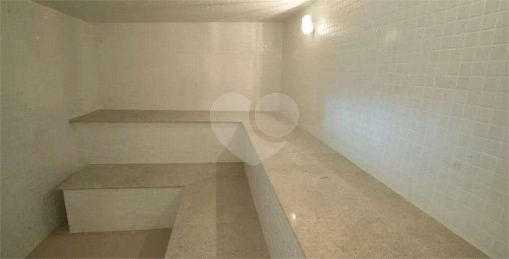 Apartamento com 35m 1 dorm 1 suite varanda sala cozinha banheiro e 1 vaga de garagem