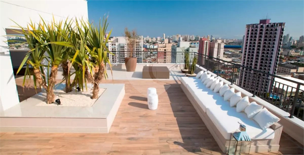 Apartamento com 35m 1 dorm 1 suite varanda sala cozinha banheiro e 1 vaga de garagem