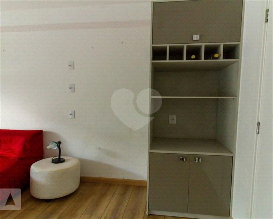 Apartamento com 35m 1 dorm 1 suite varanda sala cozinha banheiro e 1 vaga de garagem