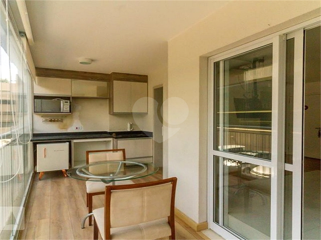 Apartamento com 35m 1 dorm 1 suite varanda sala cozinha banheiro e 1 vaga de garagem