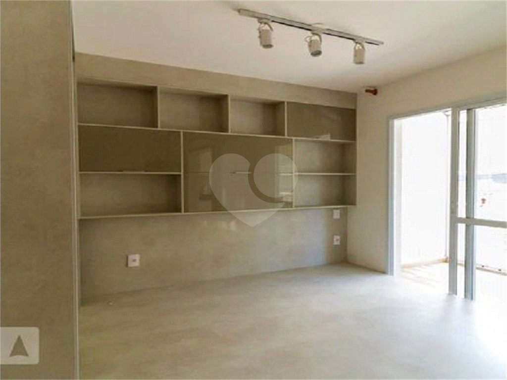 Apartamento com 35m 1 dorm 1 suite varanda sala cozinha banheiro e 1 vaga de garagem