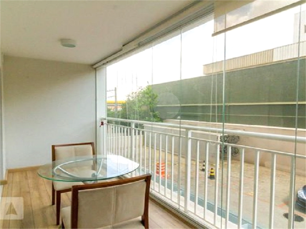 Apartamento com 35m 1 dorm 1 suite varanda sala cozinha banheiro e 1 vaga de garagem