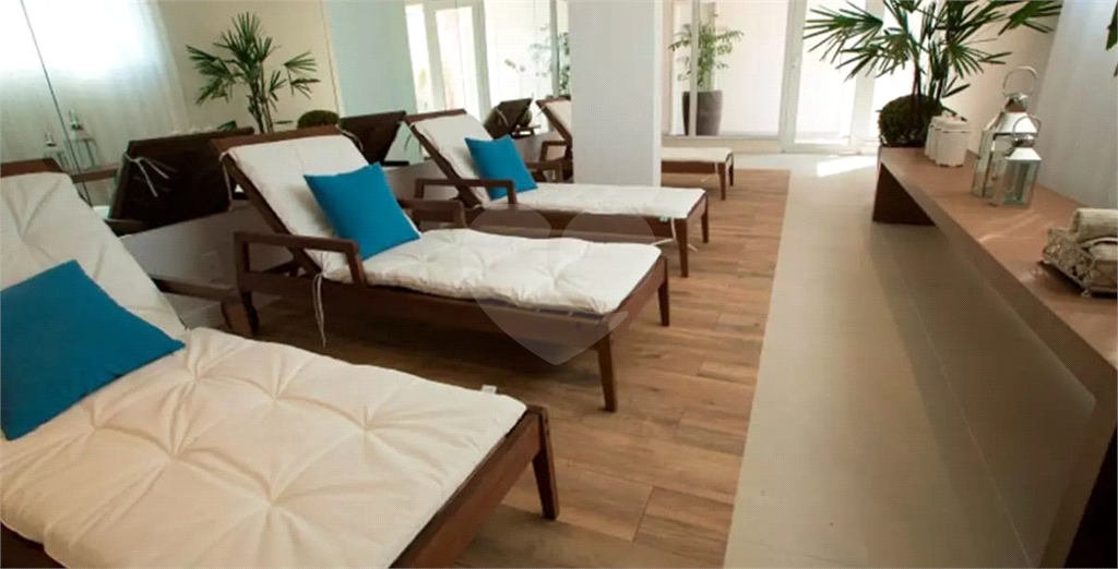 Apartamento com 35m 1 dorm 1 suite varanda sala cozinha banheiro e 1 vaga de garagem