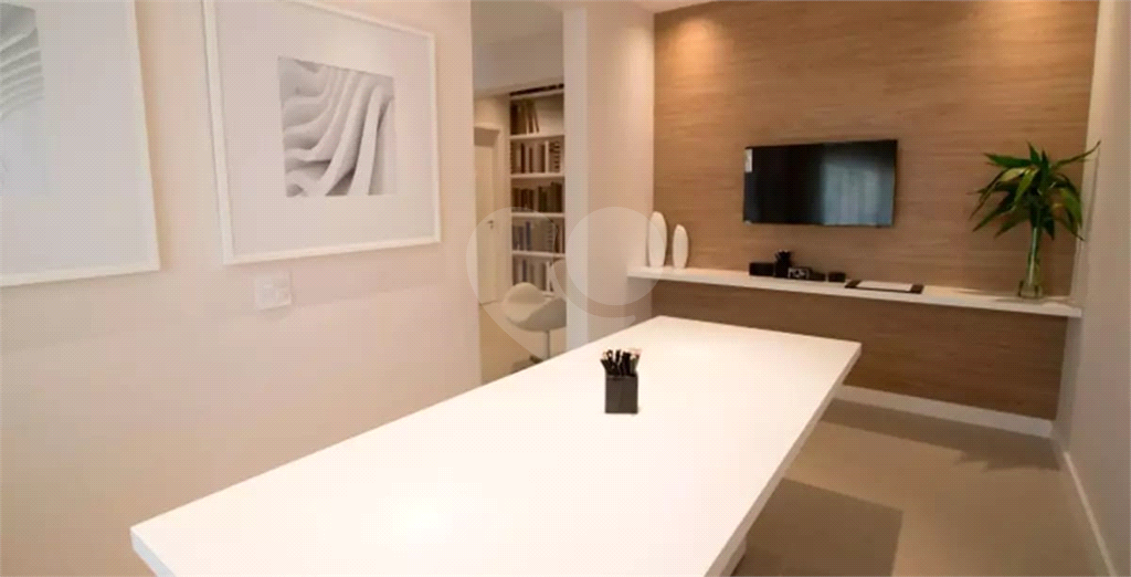 Apartamento com 35m 1 dorm 1 suite varanda sala cozinha banheiro e 1 vaga de garagem