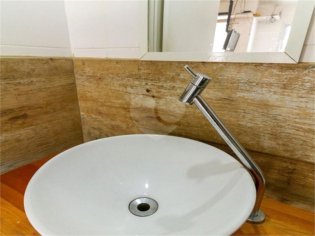 Apartamento com 35m 1 dorm 1 suite varanda sala cozinha banheiro e 1 vaga de garagem